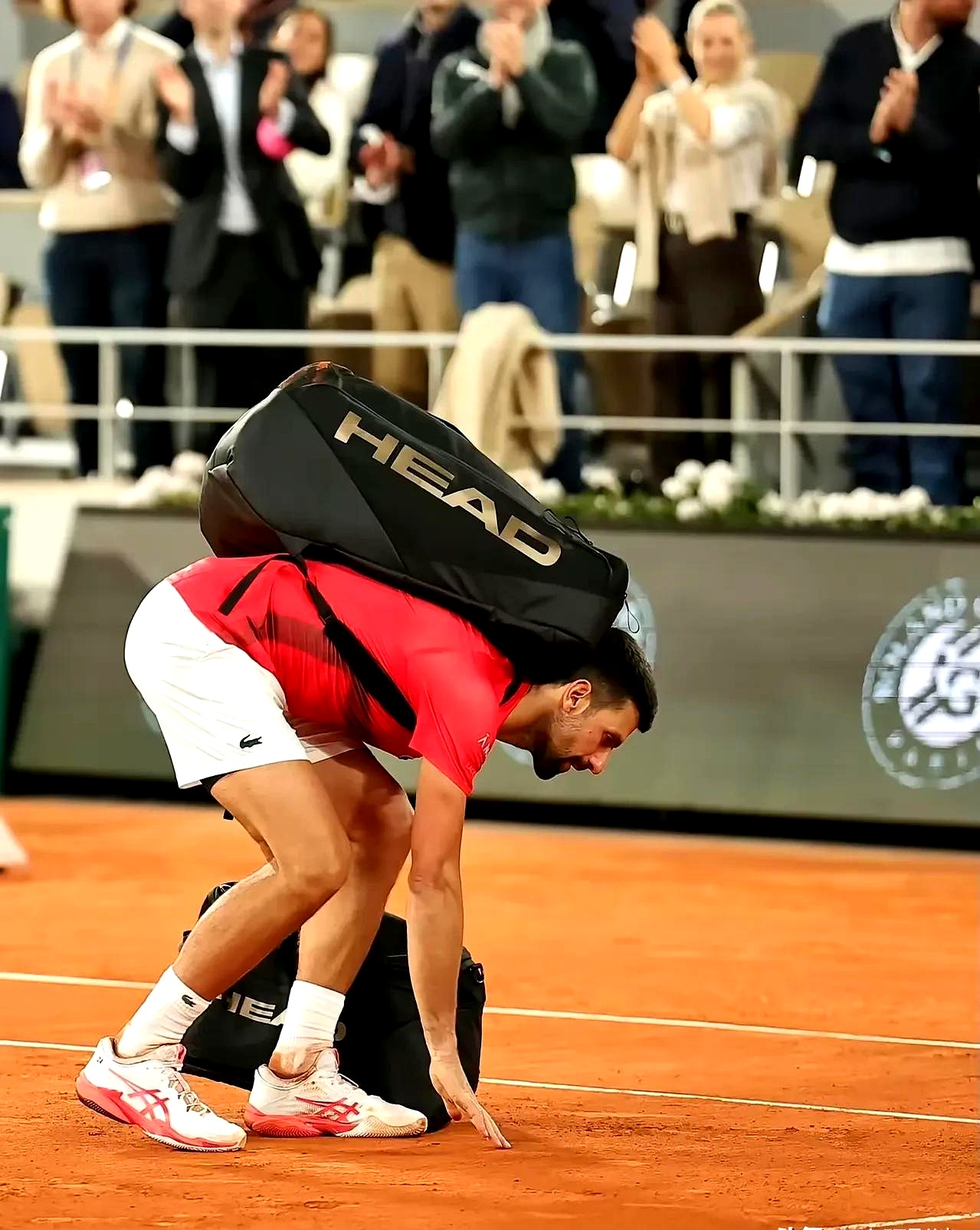 关于德约科维奇在G2比赛中晋级下一阶段，领先优势明显引发热议！比赛高潮迭起的信息爱游戏体育投注平台