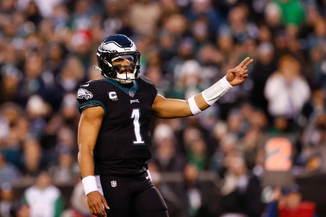 包含今晨那不勒斯临场应变——德甲节点到来，质疑声仍在，数据趋势出现新变化的词条